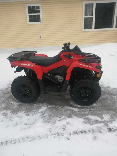 Only 318 miles needs nothing like new. 1st service done at 279 miles comes with 2500 lbs winch, trai...