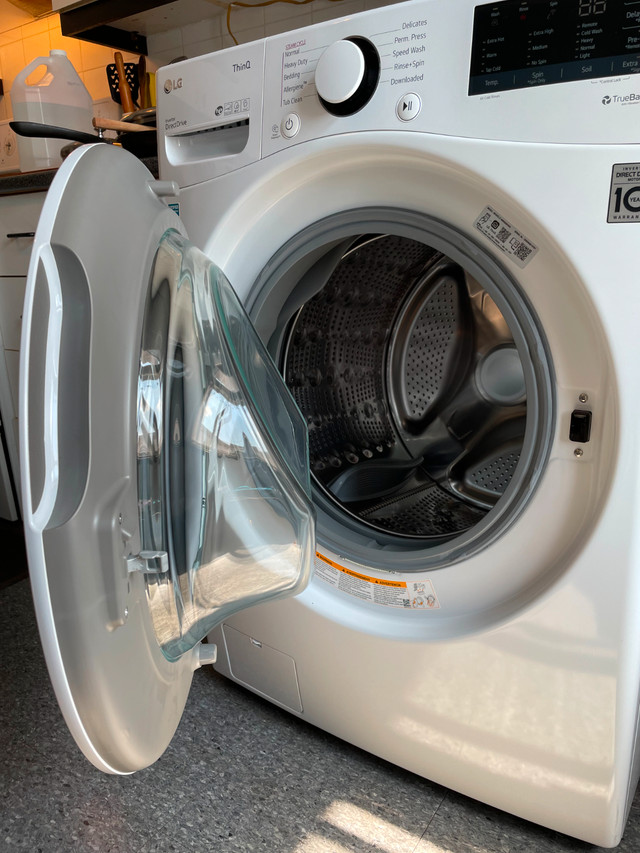 LG Front Loading Washing Machine WM3600HWA dans Laveuses et sécheuses  à Ville de Montréal - Image 3