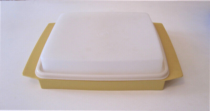 Used, Tupperware 4 Pc. Covered Deviled Egg Keeper Tray #723 for sale  