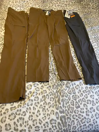 NEW Mens MERINO ICEBREAKER pants ( size 34), View more