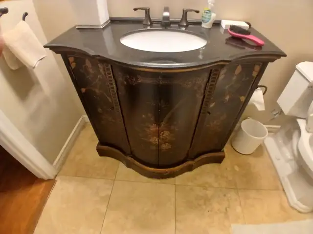 Bathroom Vanity & Sink in Plumbing, Sinks, Toilets & Showers in Oakville / Halton Region - Image 4