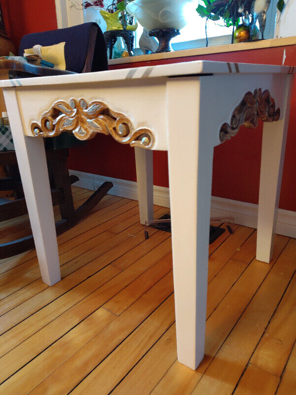 Accent table in Coffee Tables in Renfrew - Image 3