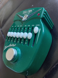 Danelectro fish n chips 7band eq pedal