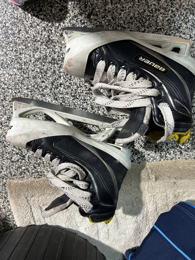 Goalie skates size 3.5  in Hockey in Calgary