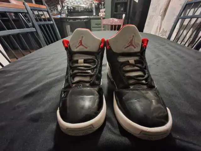 air jordan max aura 2  in Kids & Youth in St. Albert - Image 4