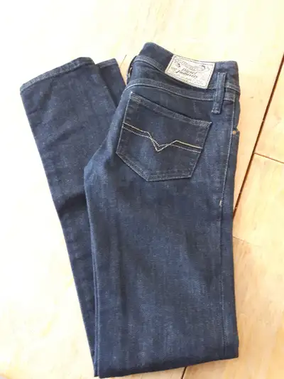 Diesel jeans size 26x32, View more