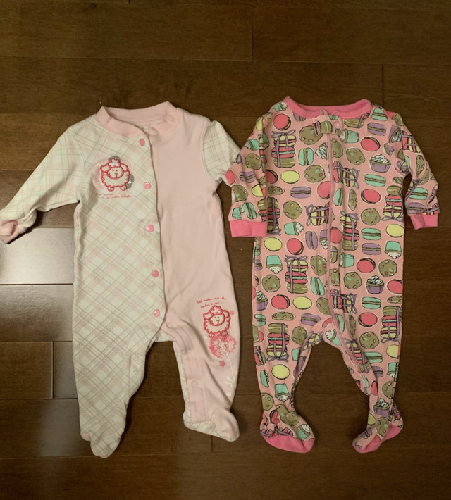 Lot de 11 pyjamas pour bébé (3-18 mois) dans Vêtements - 3 à 6 mois  à Trois-Rivières - Image 2