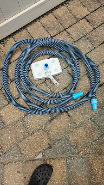 vacuum head and 25ft hose, View more