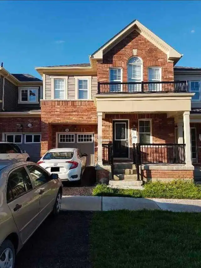 large room for rent Brampton- March 1st