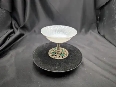 Pedestal Base Milk Glass Soap Dish Trinket Dish Regency Style, View more