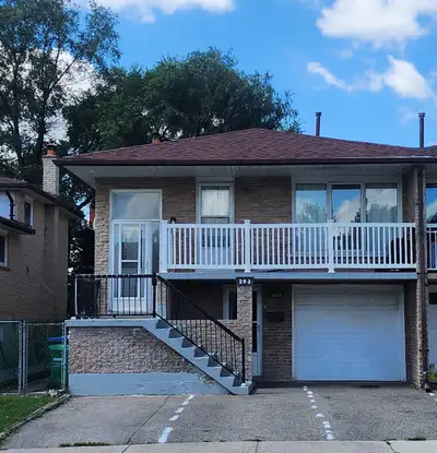 The location of the unit is near to intersection of Williams' Parkway and Highway 410. Basically, it...