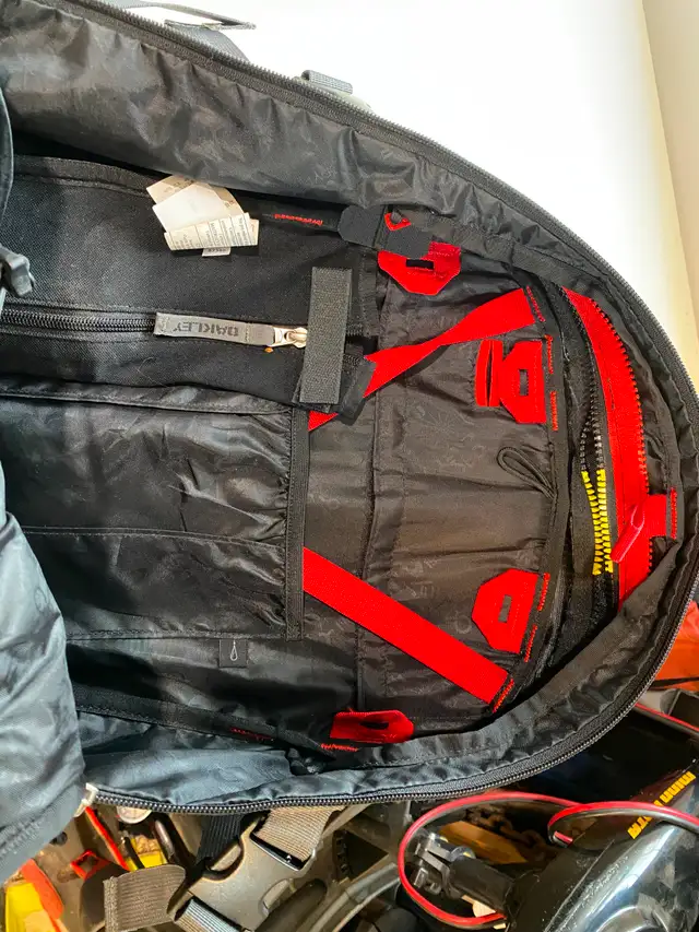 Oakley Snowmad RAS Backpack- ski62865712562049121