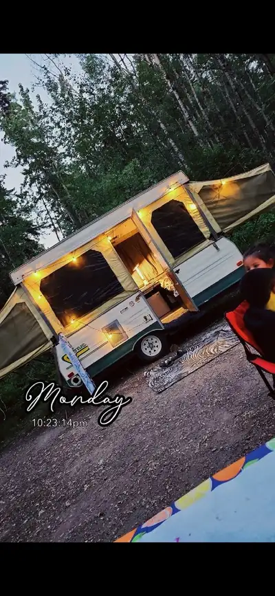 *2004 starcraft tent trailer* Well-maintained 2004 starcraft tent trailer in good condition few smal...