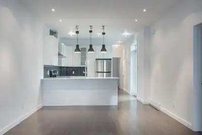 Grand 5 1/2 (3 chambres) dans quartier tranquille