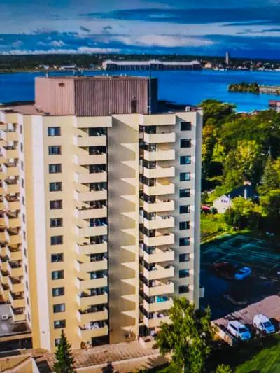 One bedroom executive condo-all inclusive, for rent.