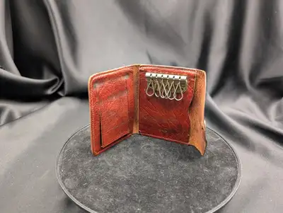 Vintage Uzor Ermine Calf Leather 6 Key Wallet Snap Closure, View more