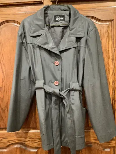Ladies coat, View more