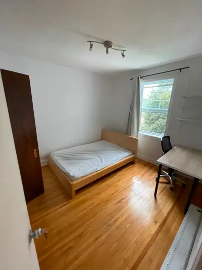 Chambre d'étudiant(e) à Louer - Tout inclus  530$ par mois !