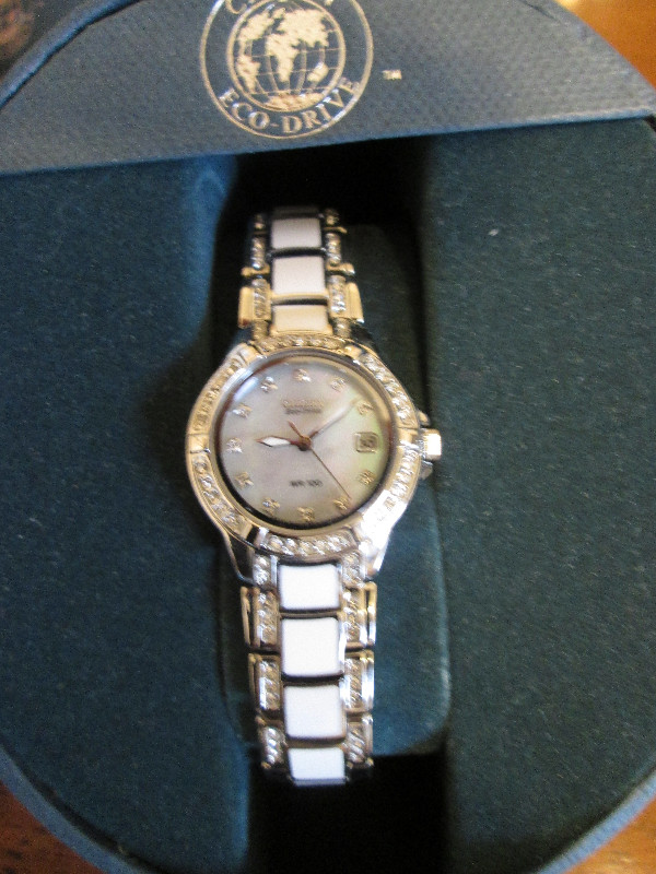 CITIZEN Eco-Drive Woman's Watch, New, in box in Jewellery & Watches in Kingston - Image 2