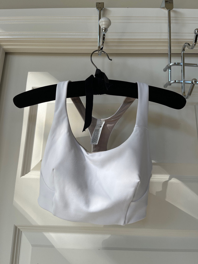 NWT Lululemon Wunder Train Bra size 4 white W2DAOS in Women's - Tops & Outerwear in Napanee - Image 4