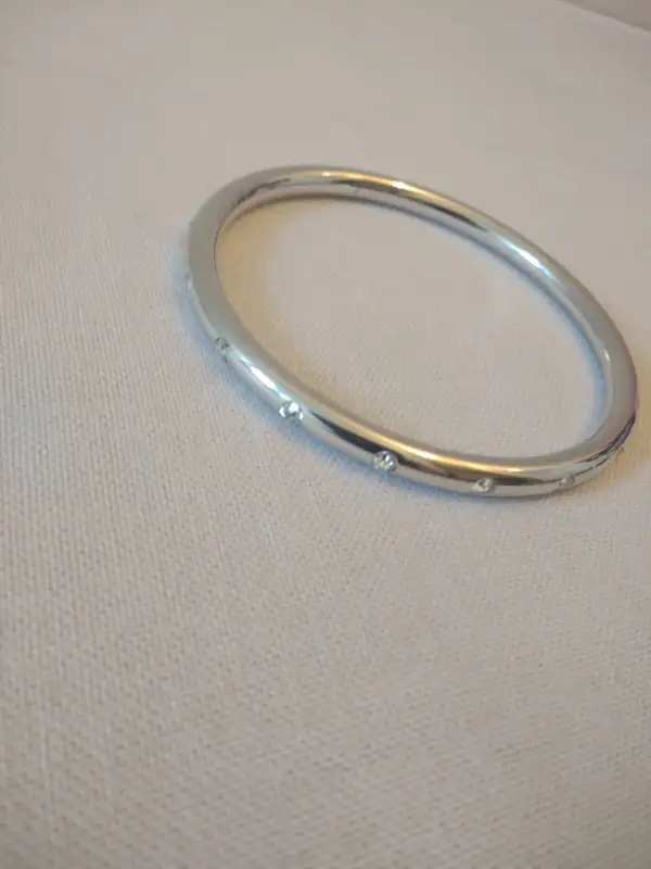 Swarovski Silver Crystal Bangle Bracelet in Jewellery & Watches in Ottawa - Image 3