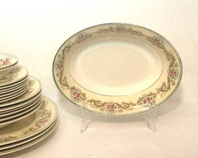 Vintage 30s Johnson Bros Pareek Twyford dishes in Kitchen & Dining Wares in City of Toronto - Image 3