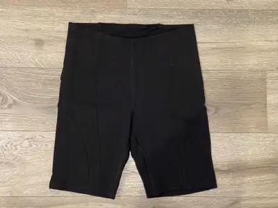 Lululemon Ribbed High Rise Yoga Shorts 8” - Size 8, View more