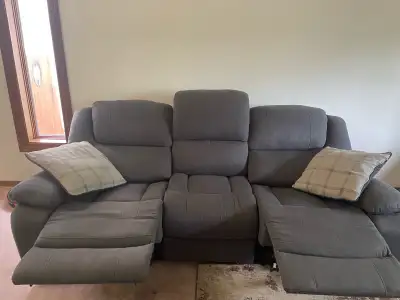 - Selling my power recliner sofa. - Coming with USB port and C-type port charging. - Perfect for hom...