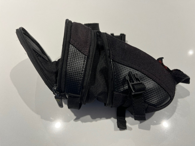 Sac de selle TOPEAK Aero Wedge Saddle Bag dans Vêtements, chaussures et accessoires  à Ville de Montréal - Image 4