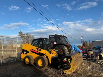 Cat 246c Skid Steer 8065hrs Comes with sweeper with like new brushes and freshly serviced, forks, ed...