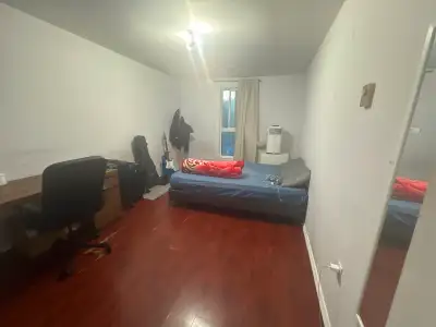 Room For Rent