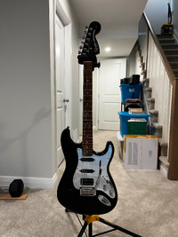 Squier Standard Stratocaster HSS Black and Chrome 2017