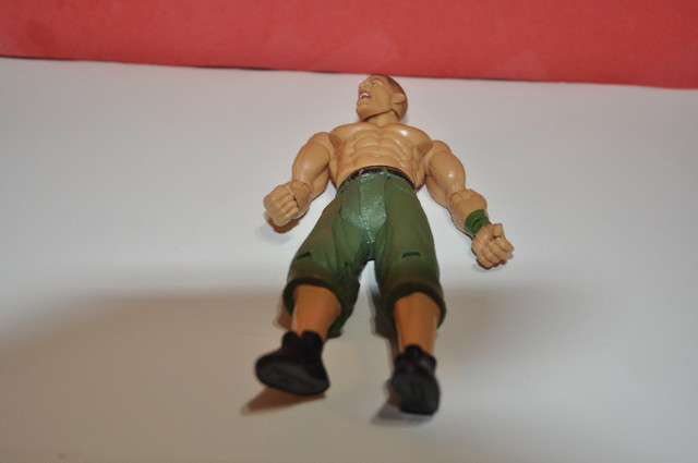 John Cena Jakks Pacific Wresting Figure 2003 Green Shorts wwe ww dans Art et objets de collection  à Victoriaville - Image 4