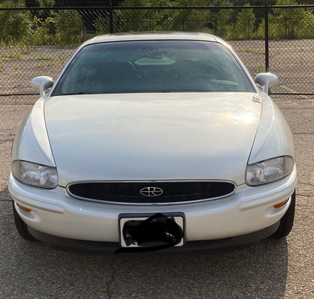 Buick Riviera in Cars & Trucks in Kitchener / Waterloo - Image 3