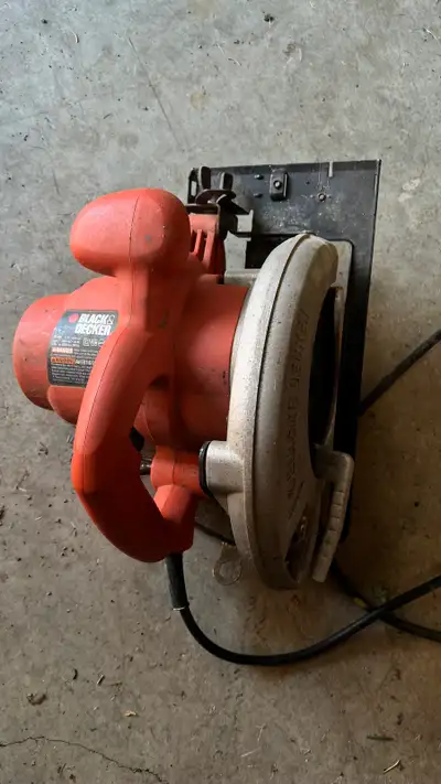 Assorted power tools. B&D Circular saw B&D orbital sander B&D “Mouse” mini sander B&D 3/8” power dri...