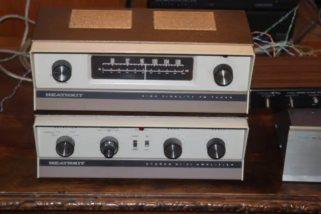 Vintage Excellent HEATHKIT STEREO SETUP in Stereo Systems & Home Theatre in City of Toronto - Image 2
