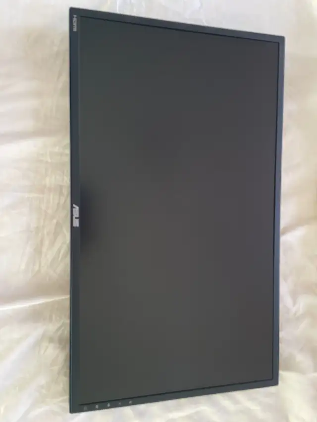 Asus Gaming Monitor VG245HY in Monitors in City of Toronto - Image 7