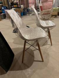 Pair of white chairs 