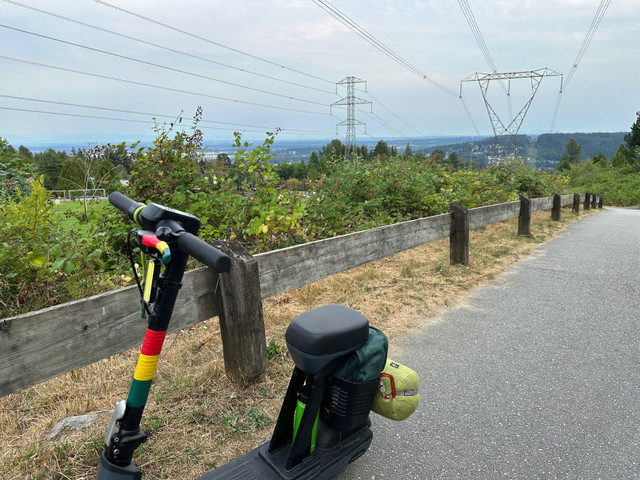 Electric Scooter in Cruiser, Commuter & Hybrid in Delta/Surrey/Langley - Image 4