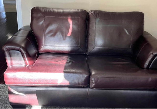 3 piece leather sofa set  in Couches & Futons in Mississauga / Peel Region - Image 3