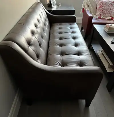 Purchased at Eaton Centre Toronto Chocolate Brown Genuine Leather Sofa - Excellent Condition - Price...
