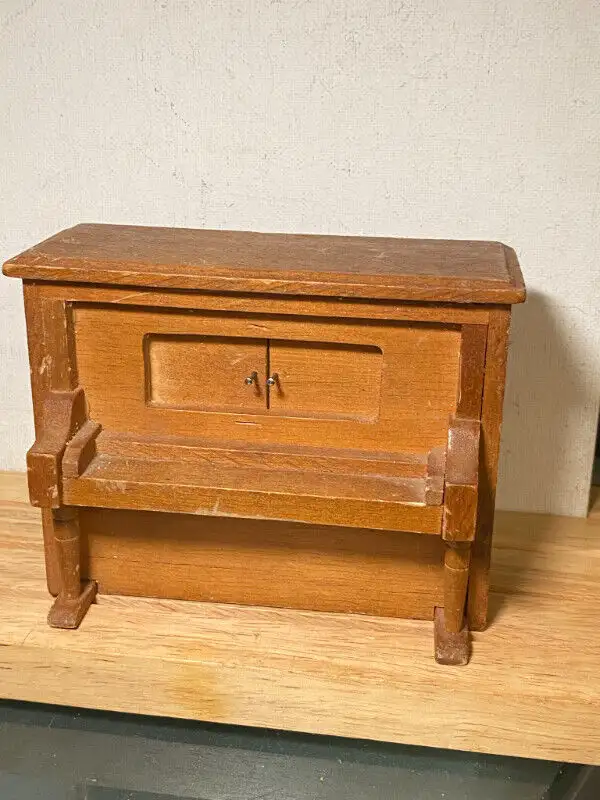Dollhouse Miniature Furniture Piano in Arts & Collectibles in Vancouver - Image 4
