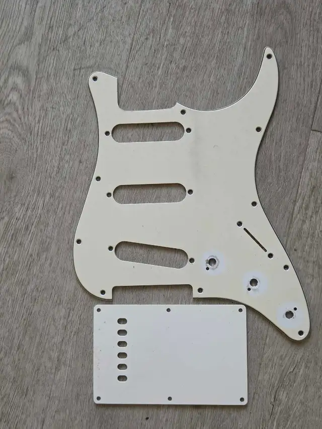 used stratocaster parts in Guitars in London - Image 2
