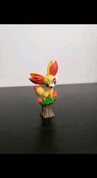 FENNEKIN Pokemon Figure on Tree Stump - 2013