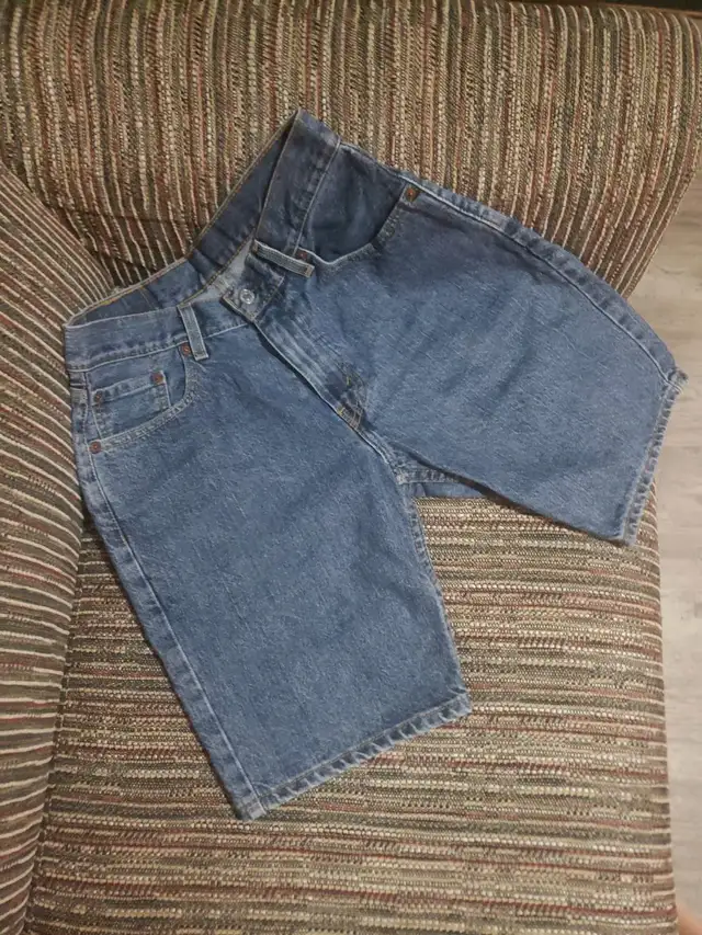 Women's Levi Shorts  in Women's - Bottoms in London - Image 6