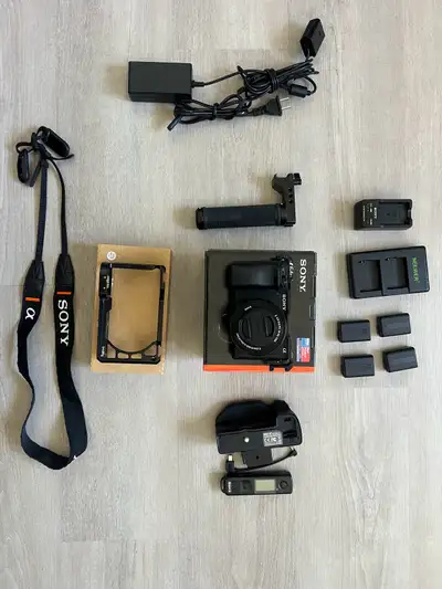 Je vend ma camera Sony A6400 en parfait état. Elle vien avec plusieurs autres accessoires :) Raison...