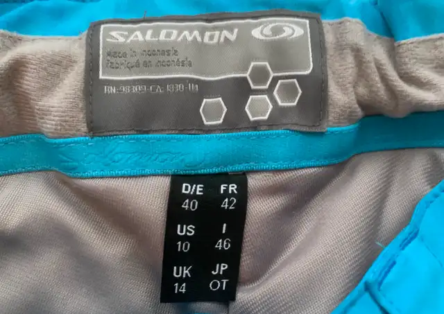 Snowboarding, skiing, jacket, pants, like new in Snowboard in Calgary - Image 8
