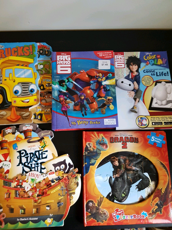  2 Board Books  Puzzle Book Book with Figures & Colouring in Children & Young Adult in Oakville / Halton Region