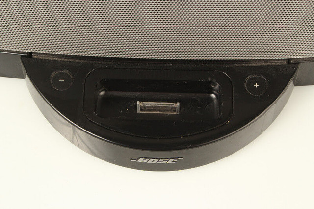 BOSE SoundDock Digital Music System iPod iPhone 30-Pin in General Electronics in City of Toronto - Image 2