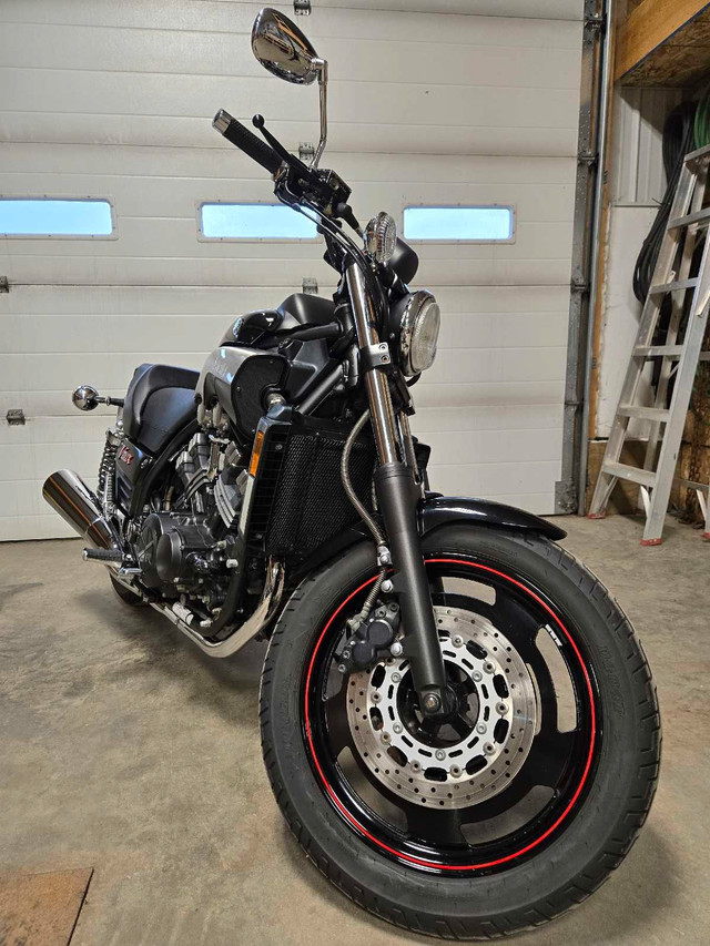 2006 Yamaha V-Max 1200 in Street, Cruisers & Choppers in Saskatoon - Image 4